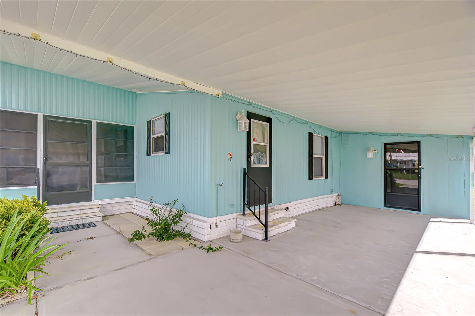 3922 WILLIAM HUME DR, ZEPHYRHILLS, FL — photo 2