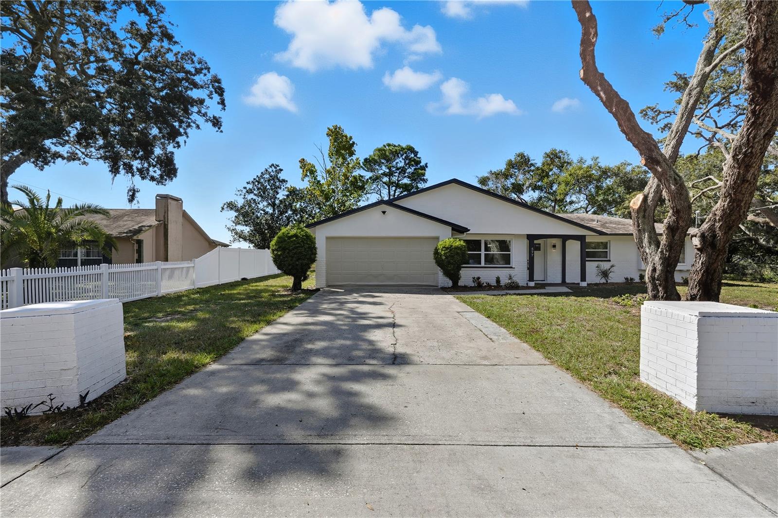 577 WATERFALL DR, SPRING HILL, FL — photo 2