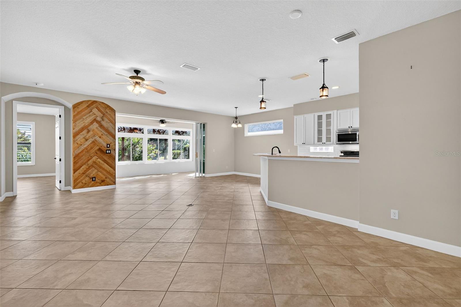 8852 BRIDGEPORT BAY CIR, MOUNT DORA, FL — photo 11