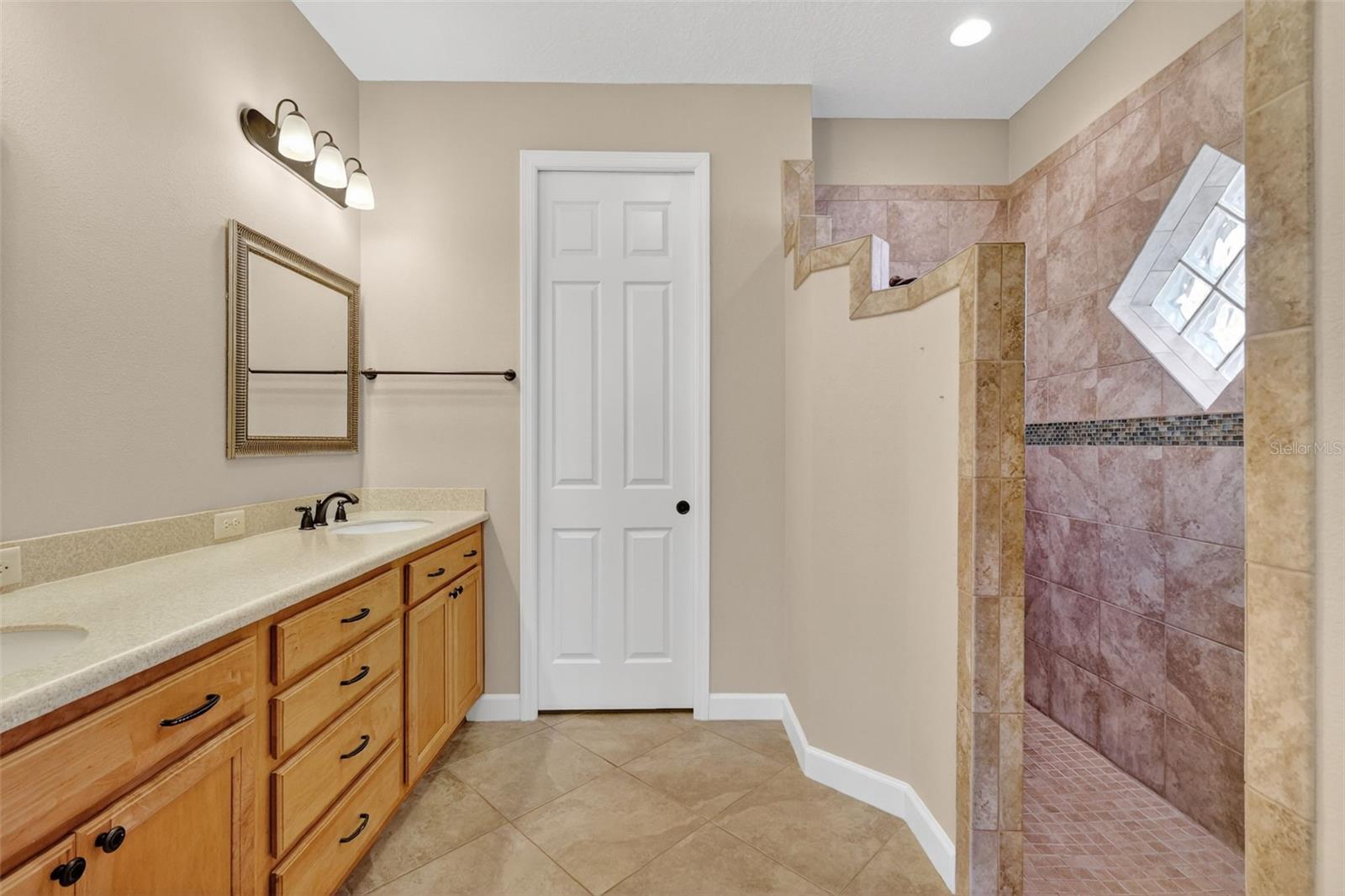 8852 BRIDGEPORT BAY CIR, MOUNT DORA, FL — photo 46