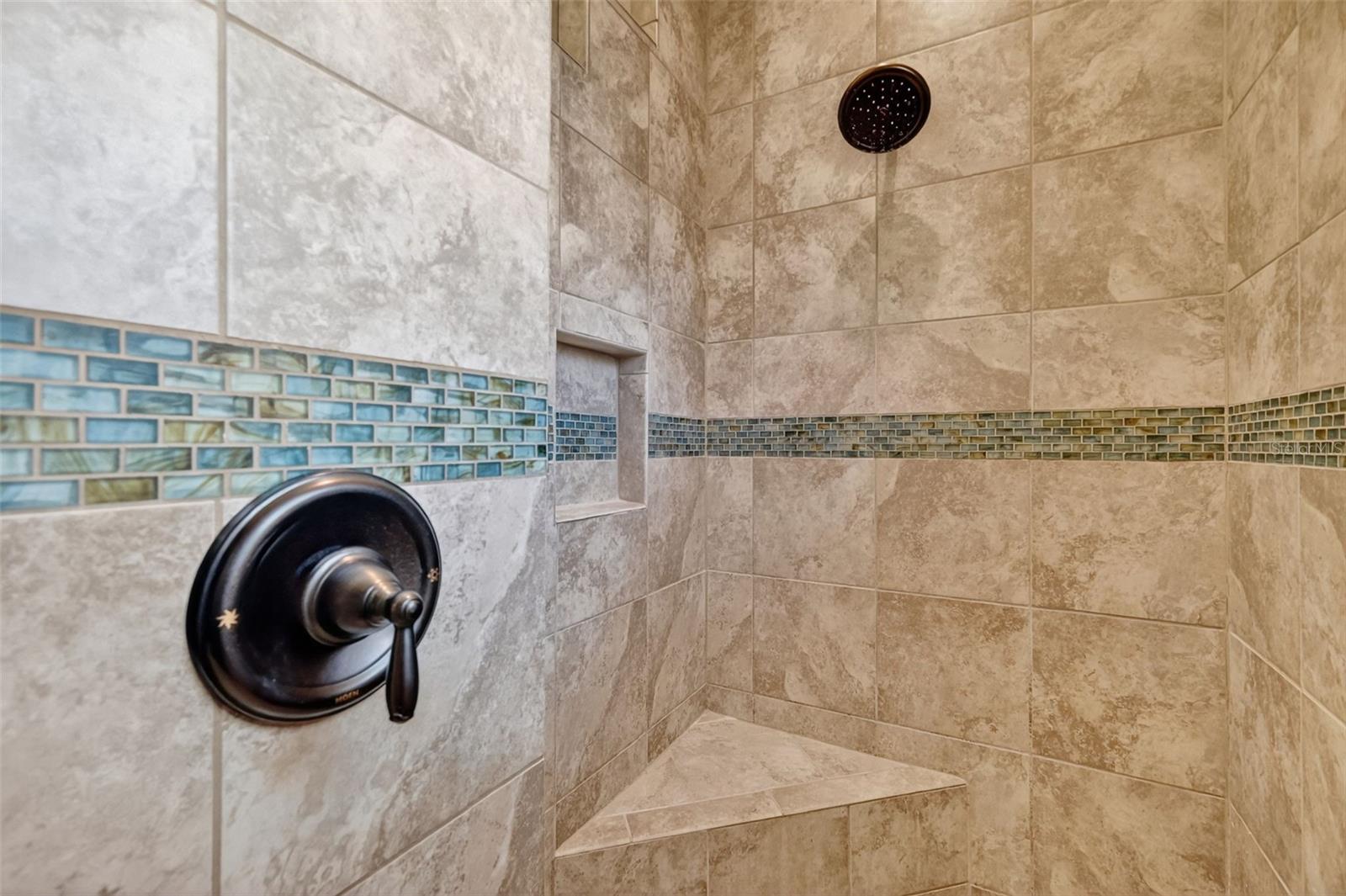 8852 BRIDGEPORT BAY CIR, MOUNT DORA, FL — photo 50