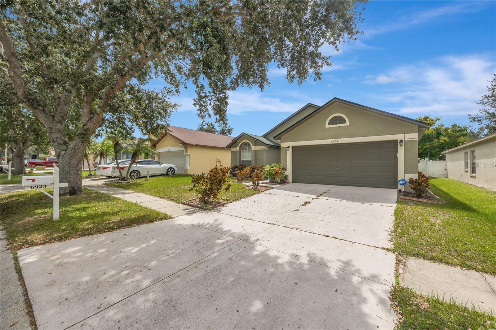 6923 WATERBROOK CT, GIBSONTON, FL — photo 3