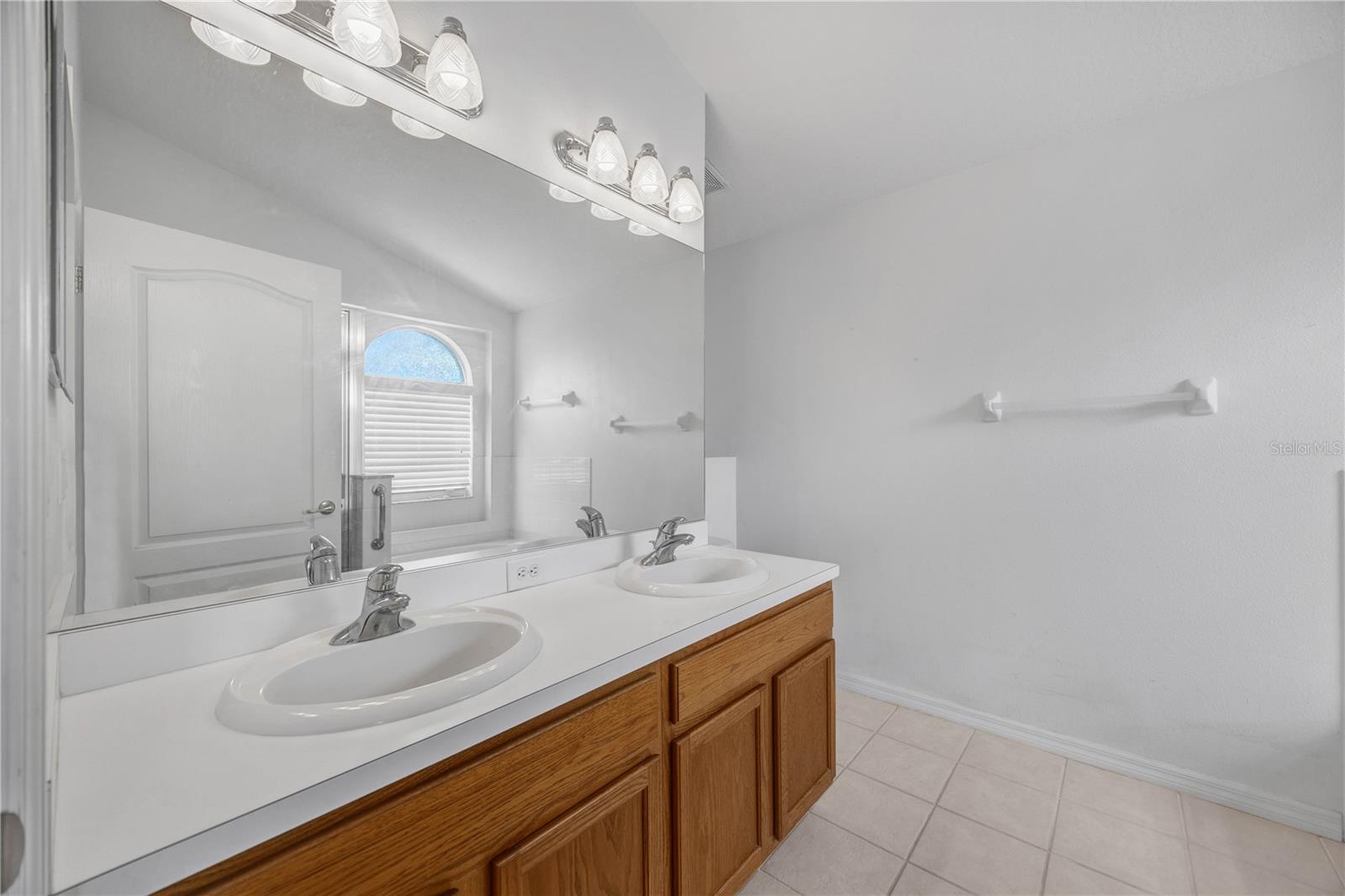 6923 WATERBROOK CT, GIBSONTON, FL — photo 39