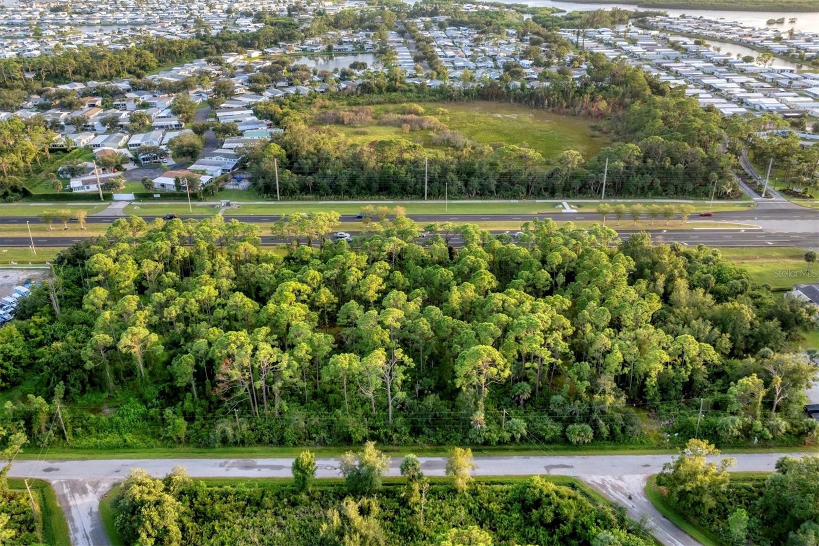 11201 TAMIAMI TRL S, NORTH PORT, FL — photo 16