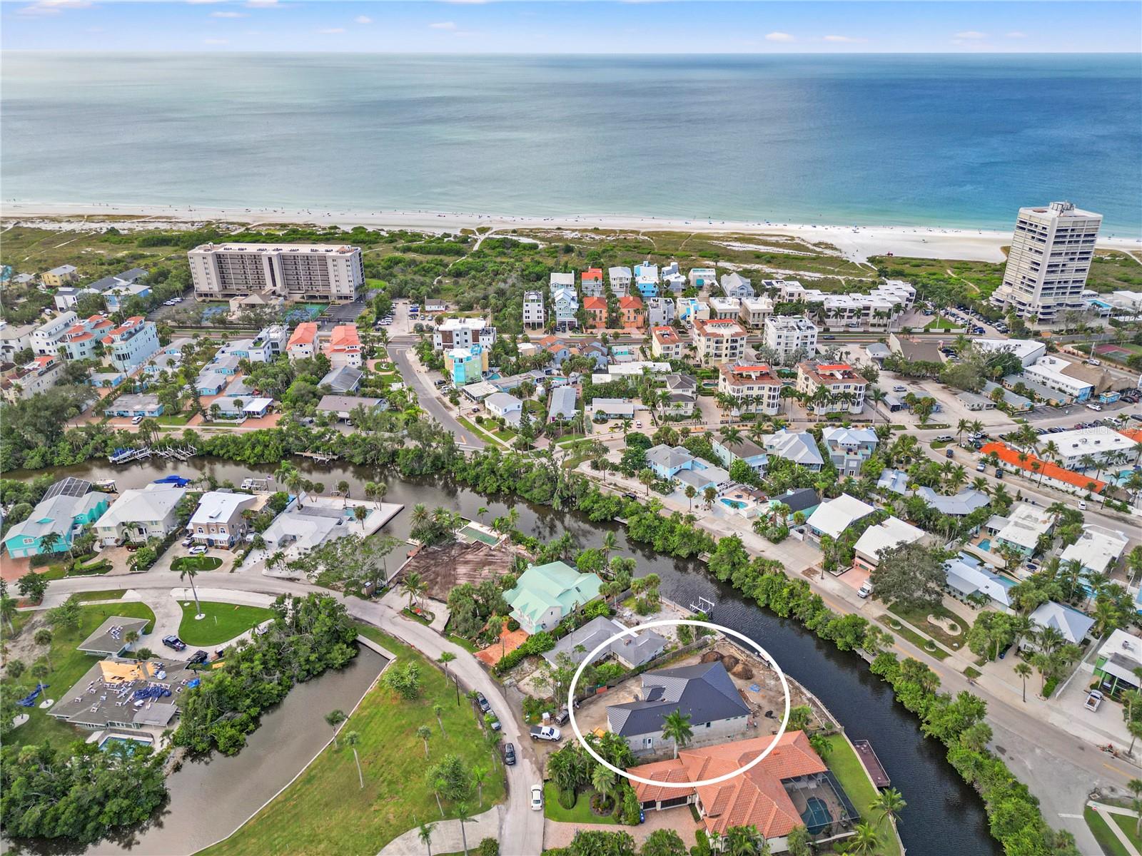 276 ISLAND CIR, SARASOTA, FL — photo 4