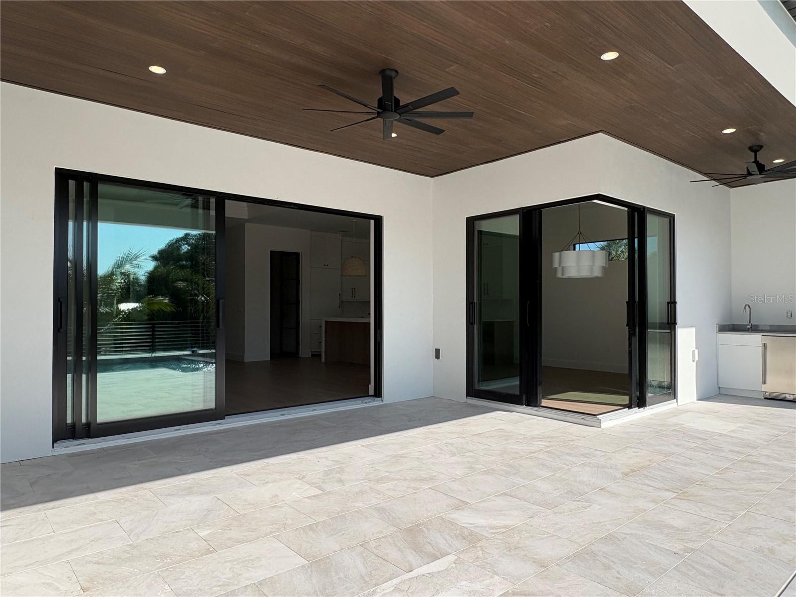 276 ISLAND CIR, SARASOTA, FL — photo 21