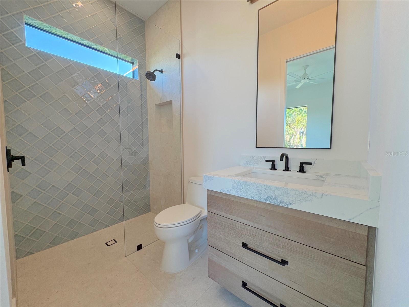276 ISLAND CIR, SARASOTA, FL — photo 26