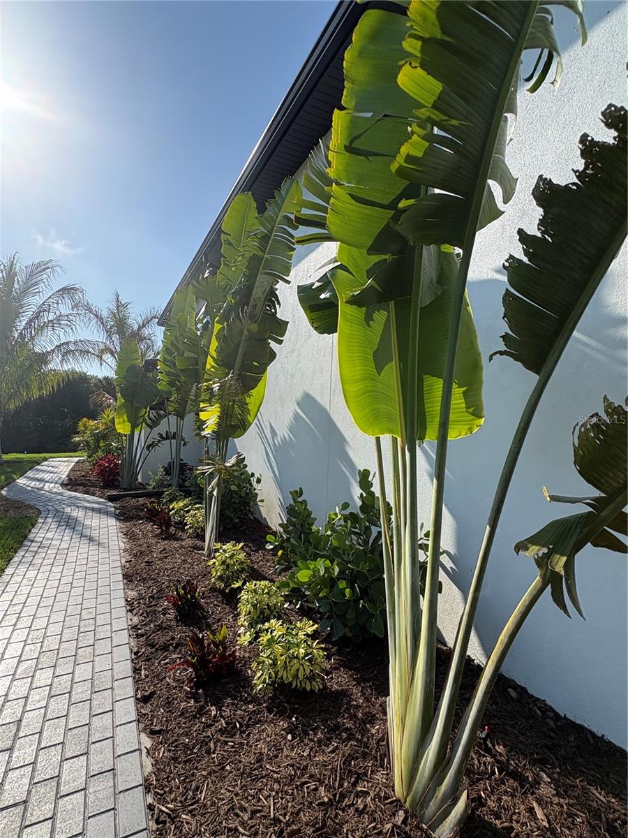 276 ISLAND CIR, SARASOTA, FL — photo 37