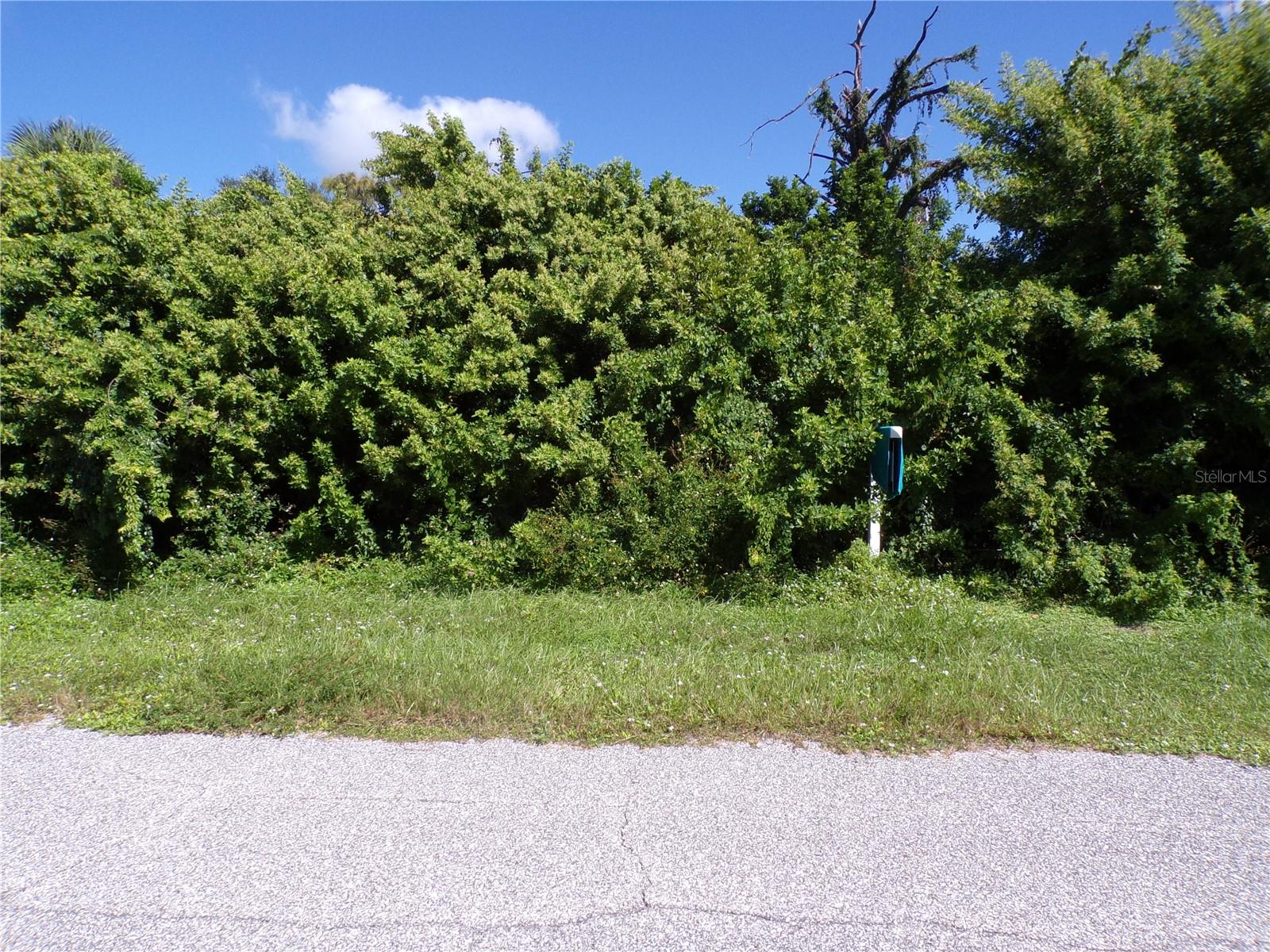 10152 WILLOWOOD AVE, ENGLEWOOD, FL