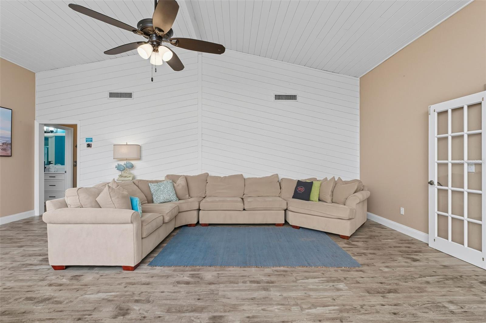 208 BATES AVE, INDIAN ROCKS BEACH, FL — photo 9
