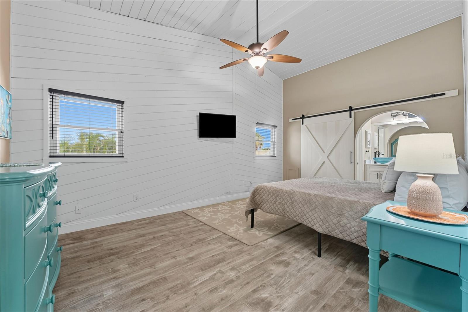 208 BATES AVE, INDIAN ROCKS BEACH, FL — photo 16