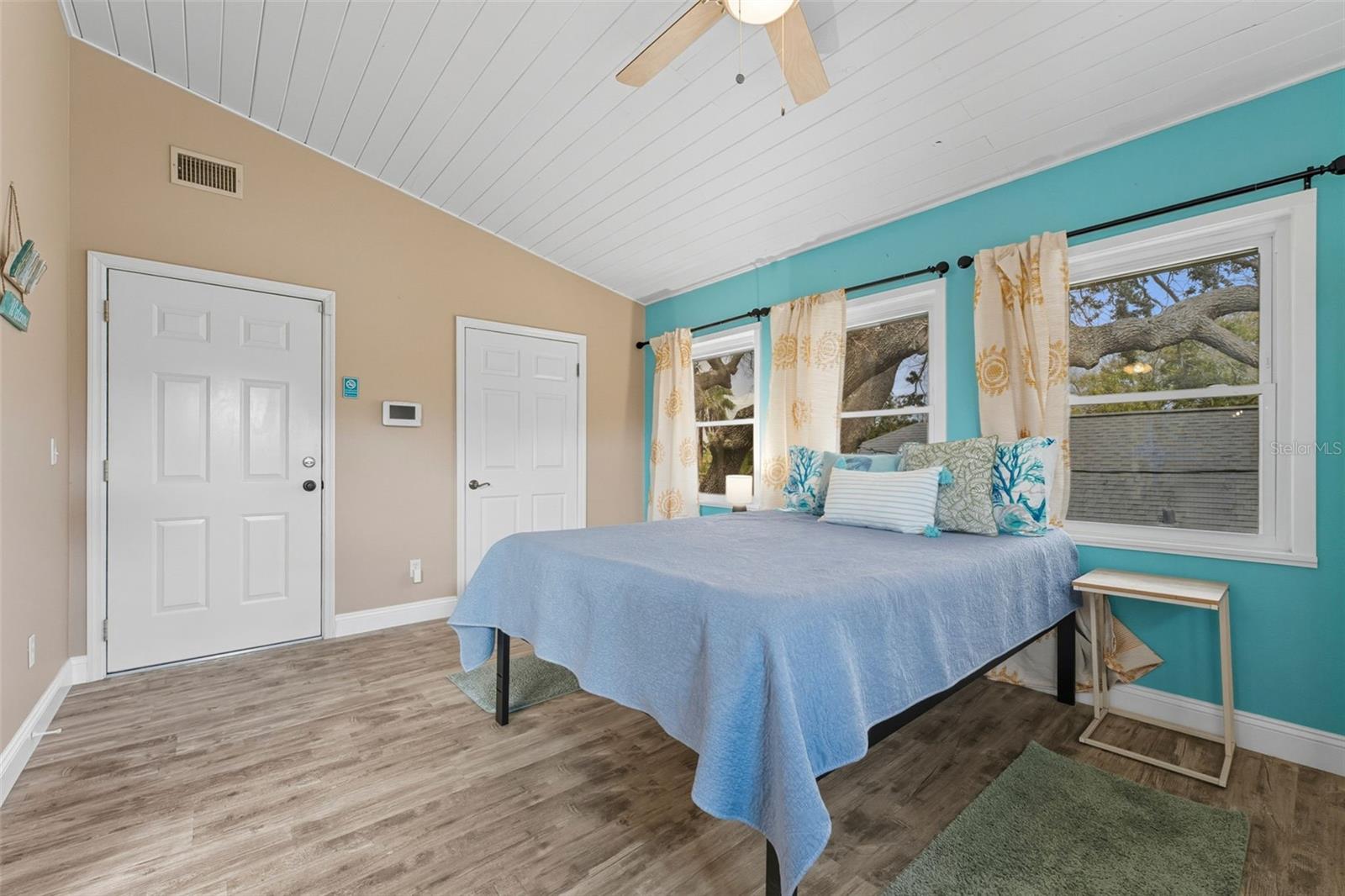 208 BATES AVE, INDIAN ROCKS BEACH, FL — photo 21