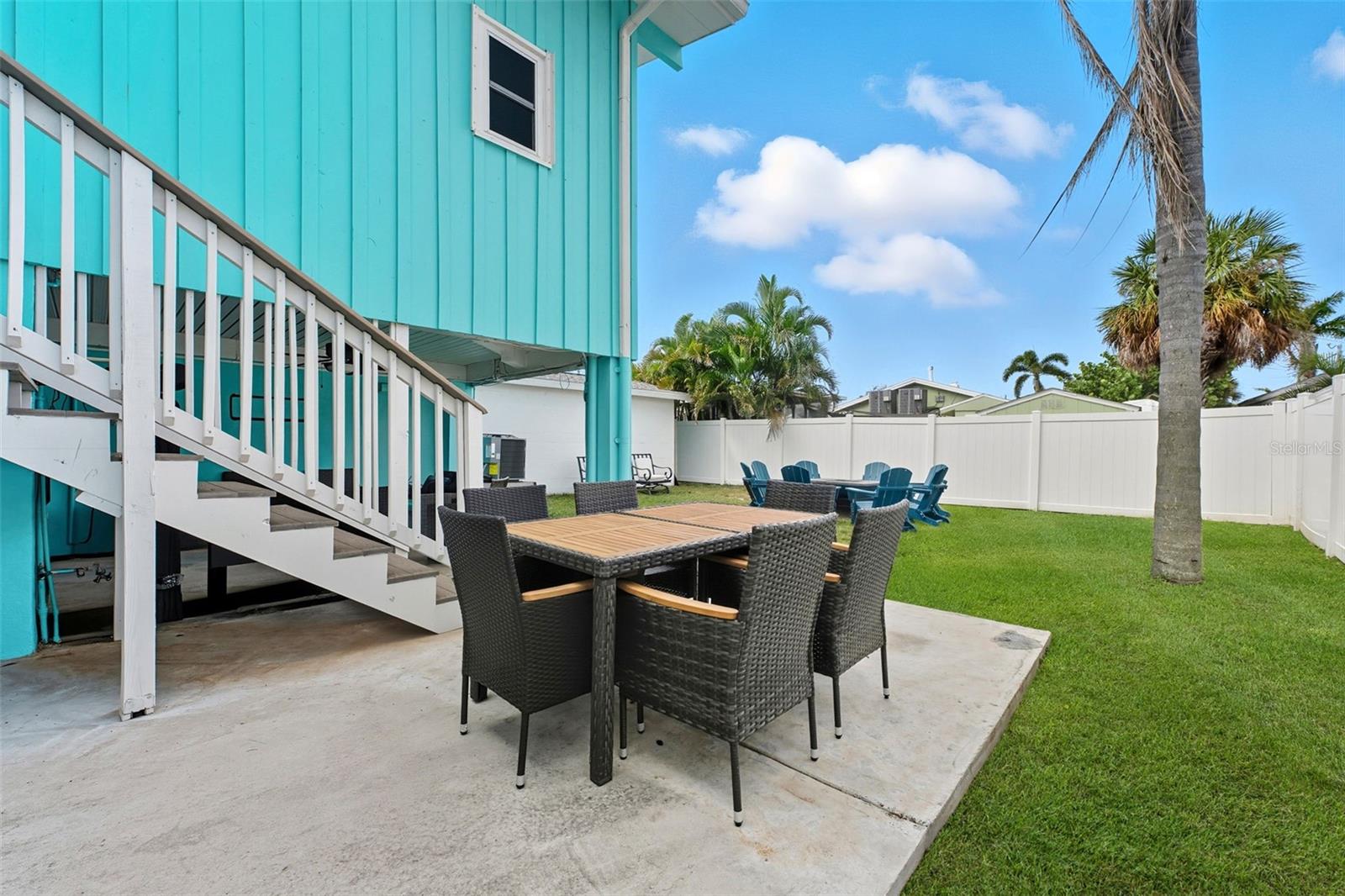208 BATES AVE, INDIAN ROCKS BEACH, FL — photo 29