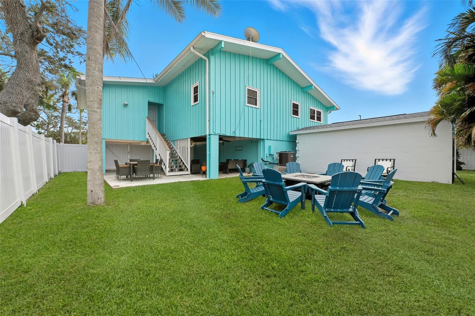 208 BATES AVE, INDIAN ROCKS BEACH, FL — photo 30