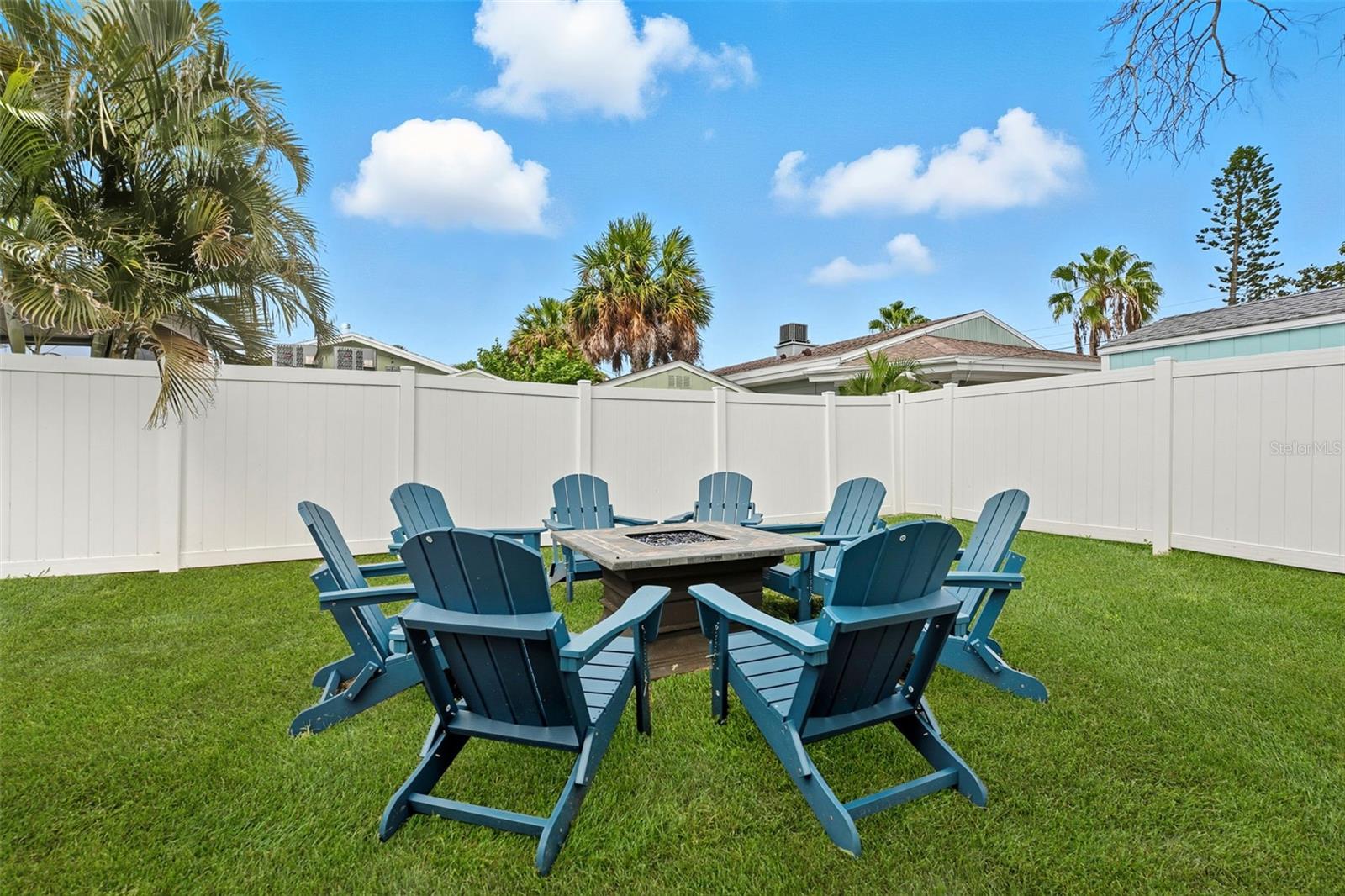 208 BATES AVE, INDIAN ROCKS BEACH, FL — photo 31