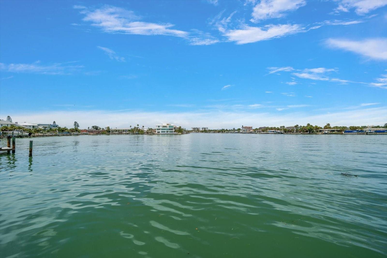8405 BAYSHORE DR, TREASURE ISLAND, FL — photo 5