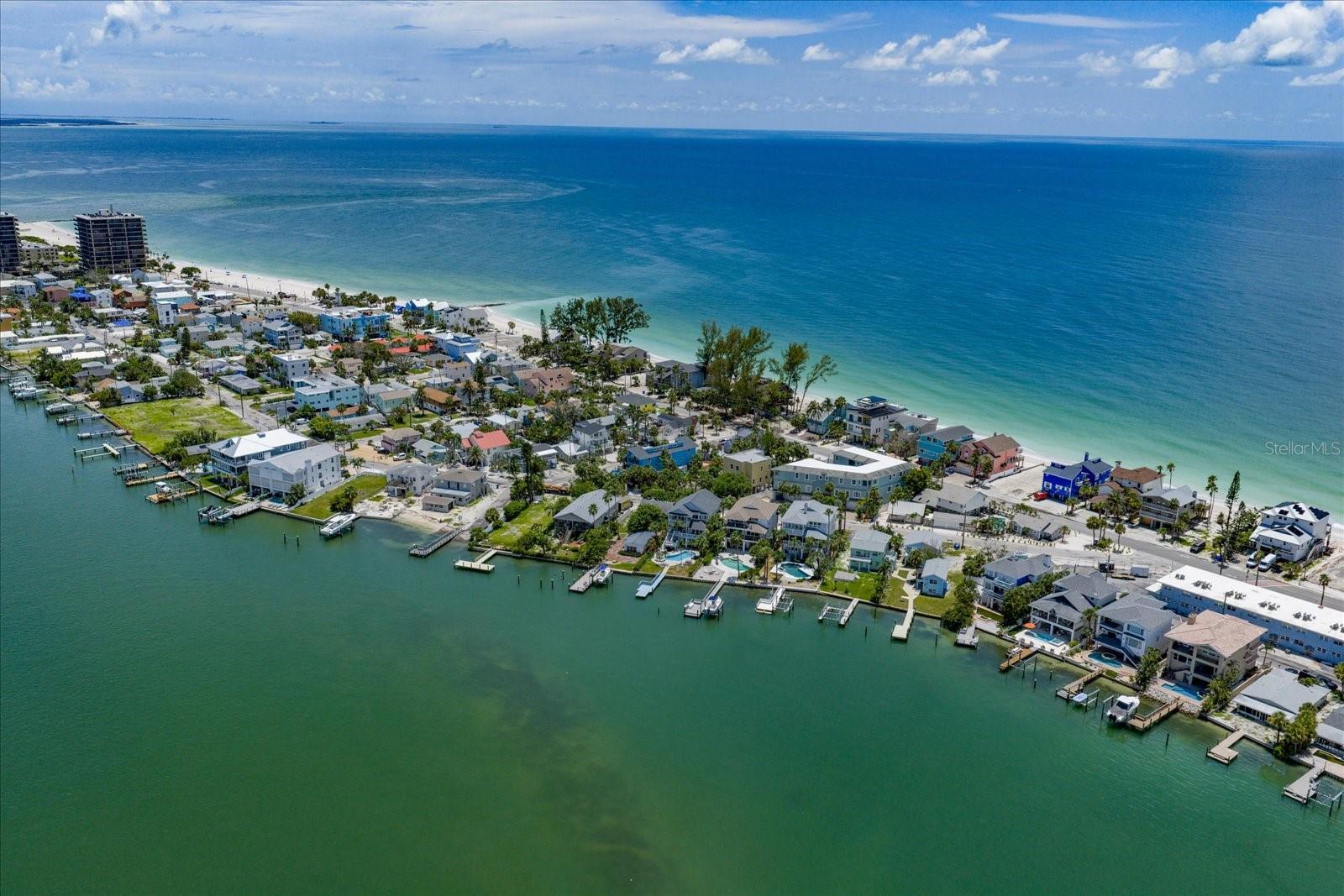 8405 BAYSHORE DR, TREASURE ISLAND, FL — photo 31
