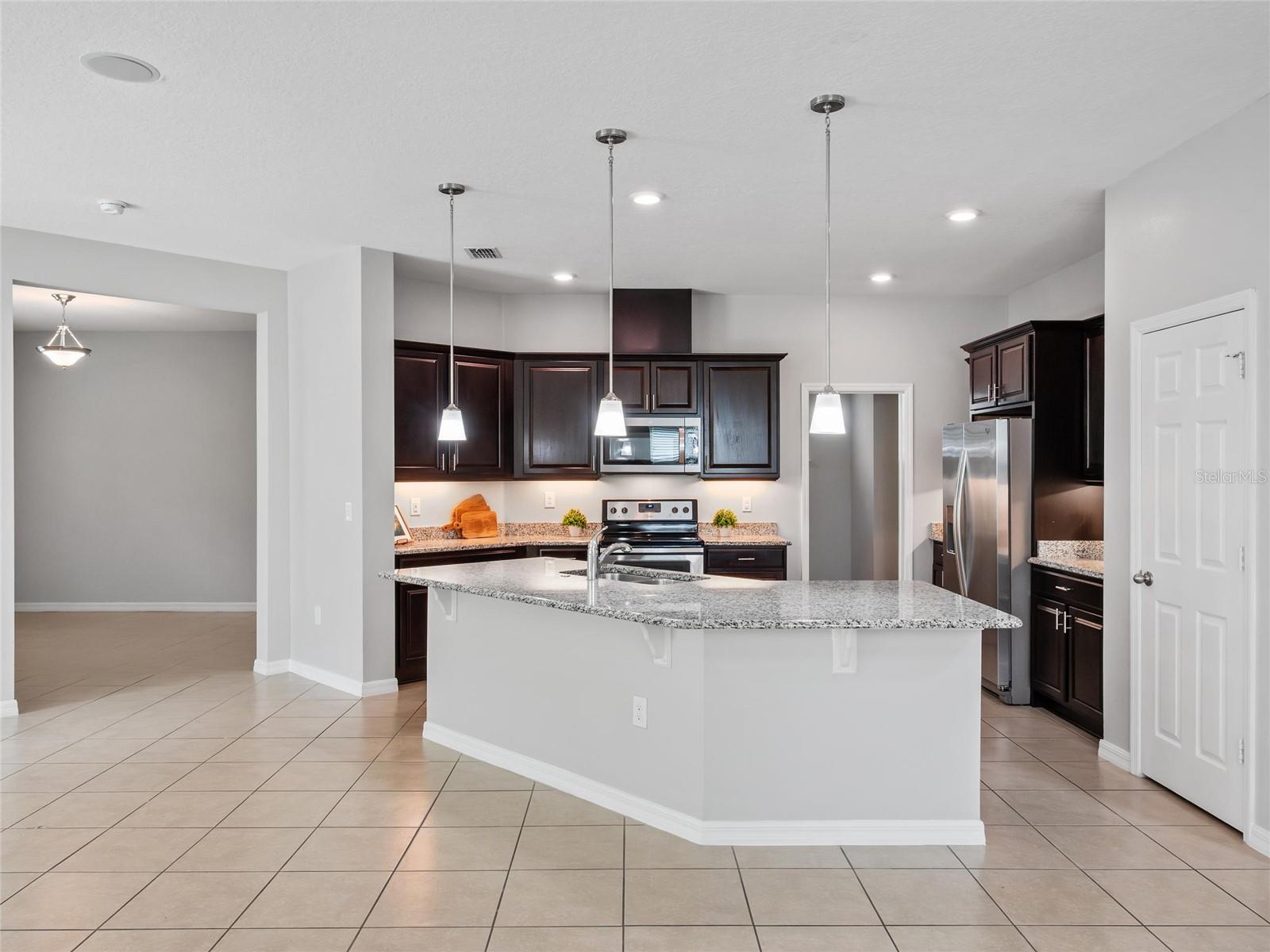 476 BOTTLEBRUSH LOOP, SANFORD, FL — photo 11