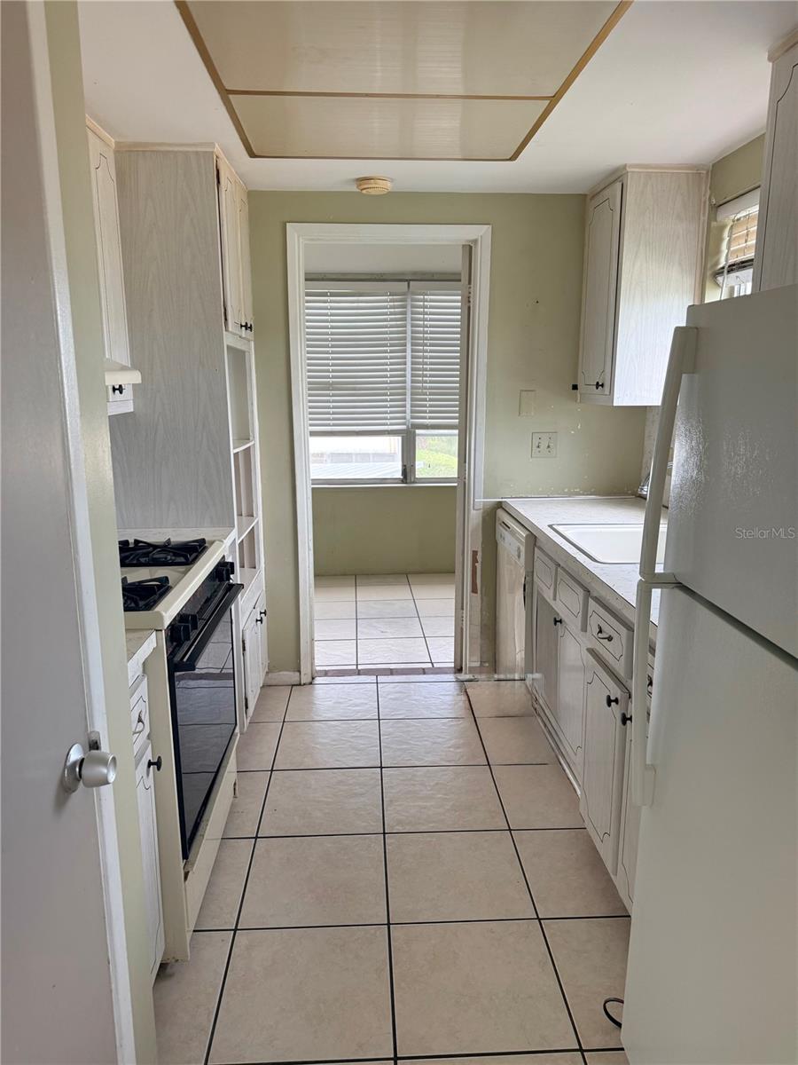 5900 21ST ST N #10, ST PETERSBURG, FL — photo 40