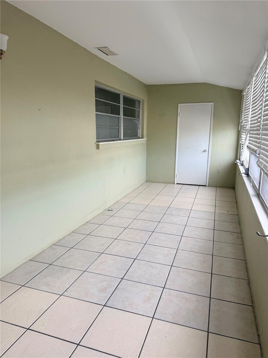 5900 21ST ST N #10, ST PETERSBURG, FL — photo 45
