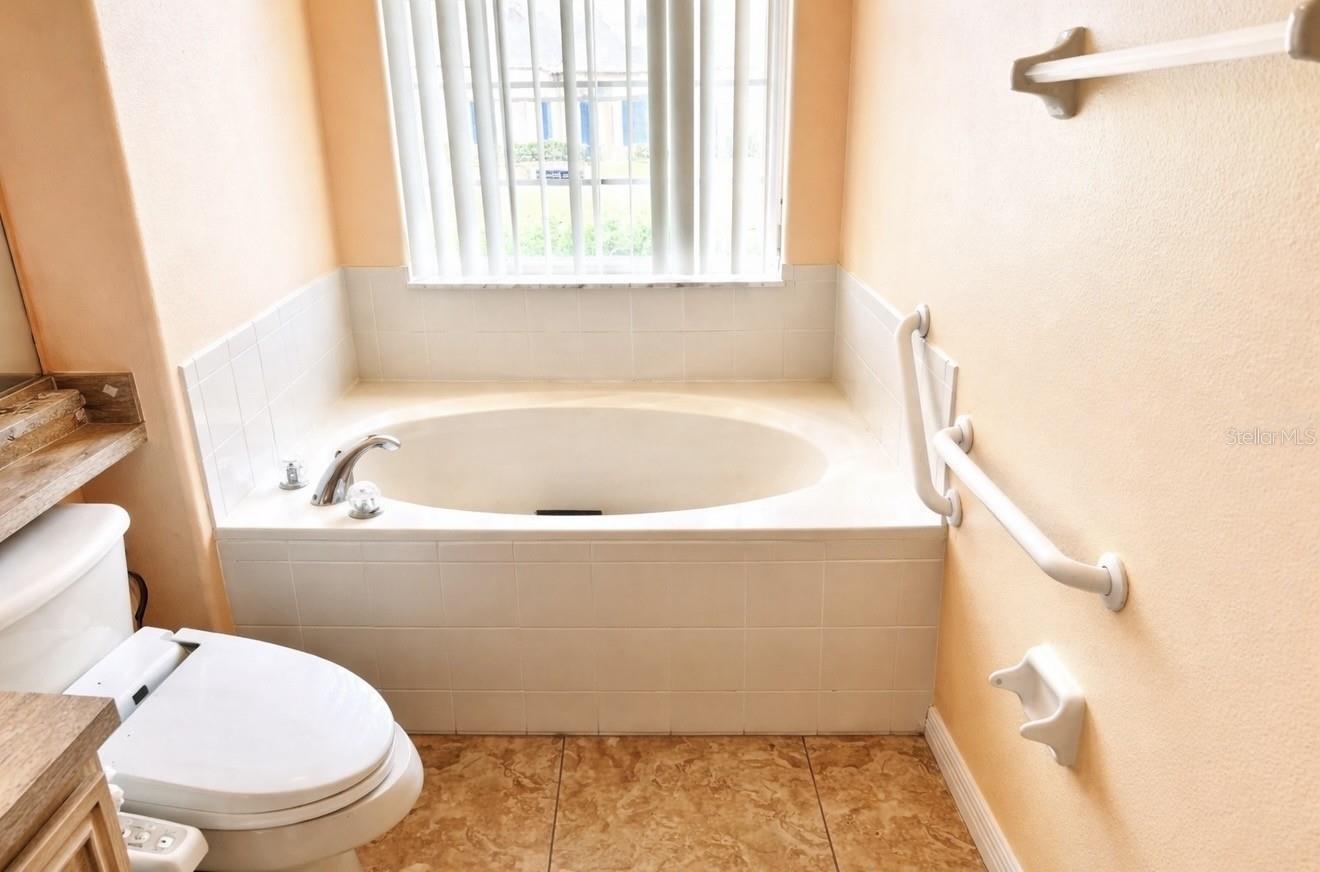 2082 ISLAND WALK DR, ORLANDO, FL — photo 12