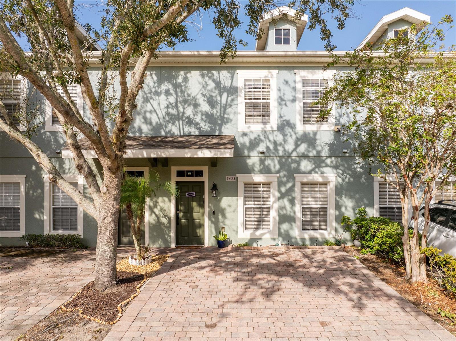 2433 CARAVELLE CIR, KISSIMMEE, FL