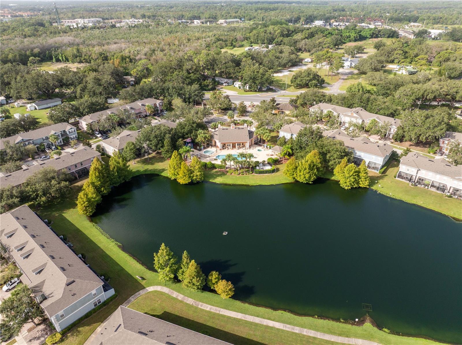 2433 CARAVELLE CIR, KISSIMMEE, FL — photo 46