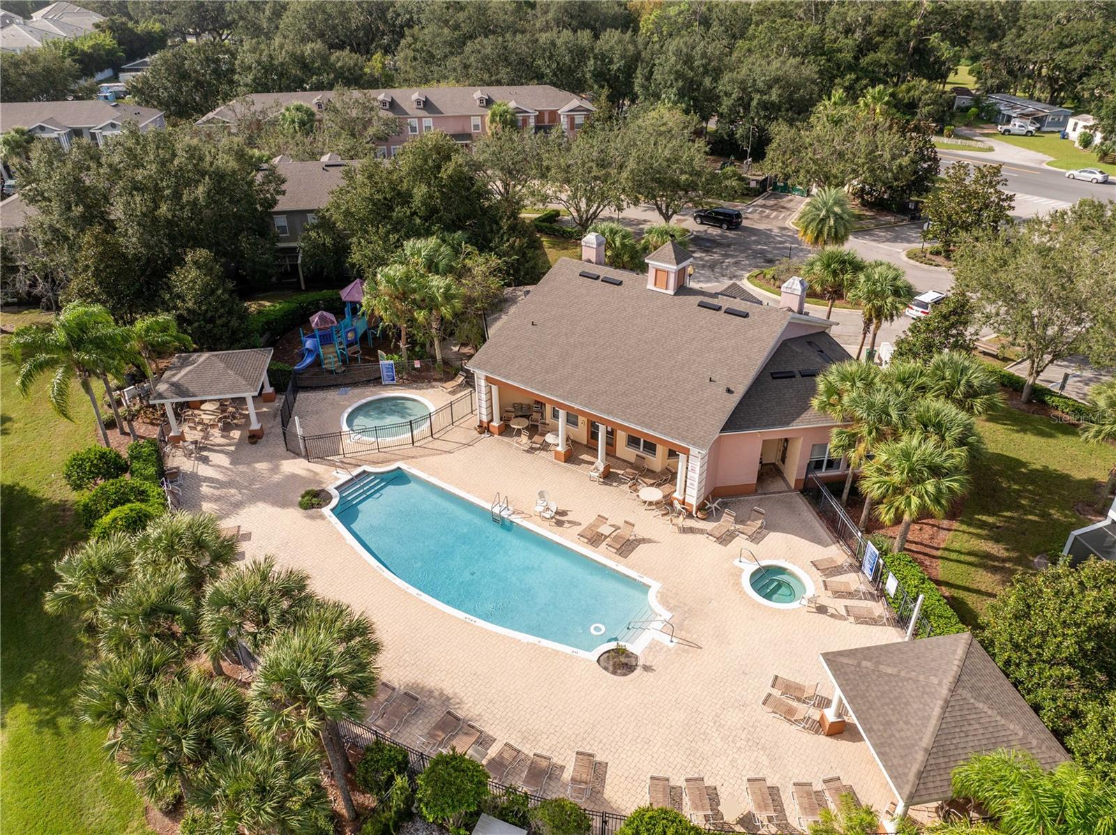 2433 CARAVELLE CIR, KISSIMMEE, FL — photo 48