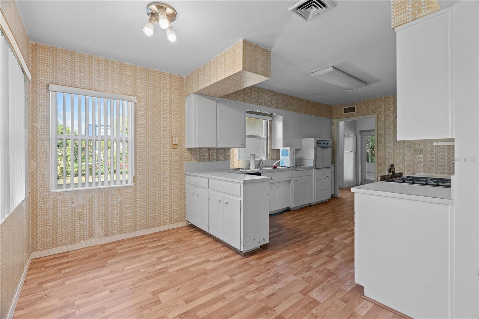 225 LAKE HOLLINGSWORTH DR, LAKELAND, FL — photo 9