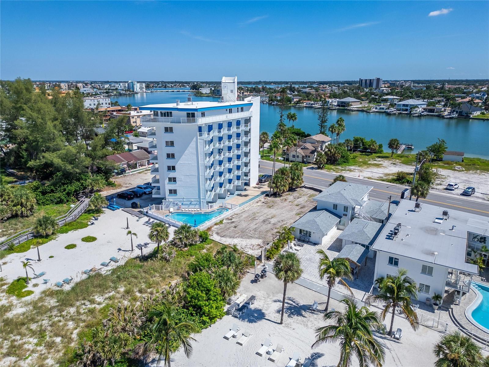 10178 GULF BLVD, TREASURE ISLAND, FL — photo 59