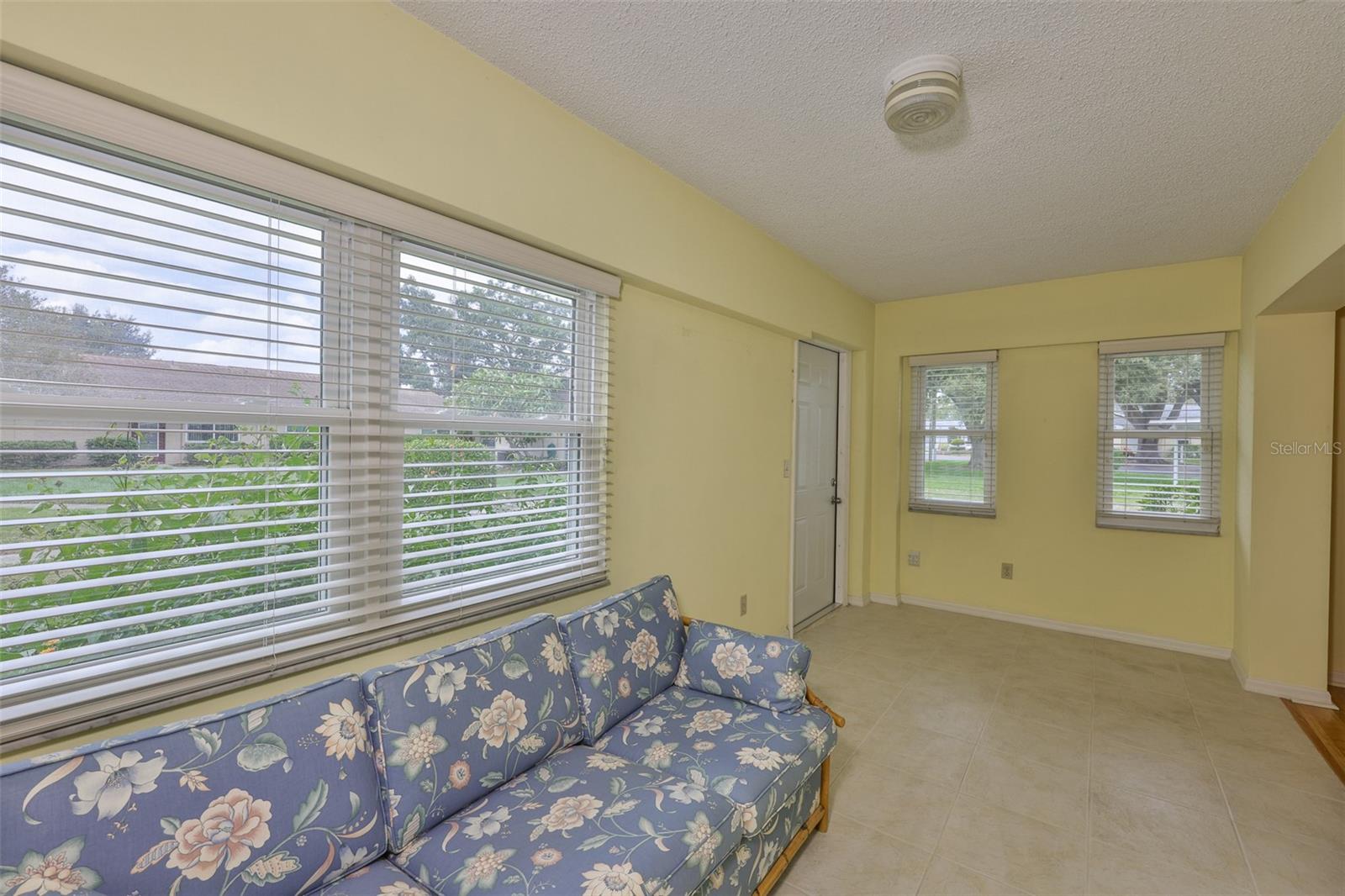 1908 CANTERBURY LN #20, SUN CITY CENTER, FL — photo 10