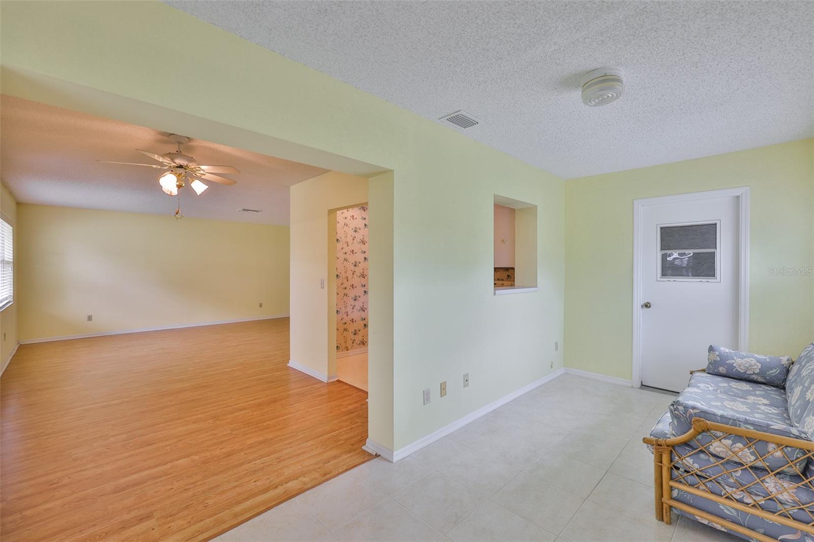 1908 CANTERBURY LN #20, SUN CITY CENTER, FL — photo 11