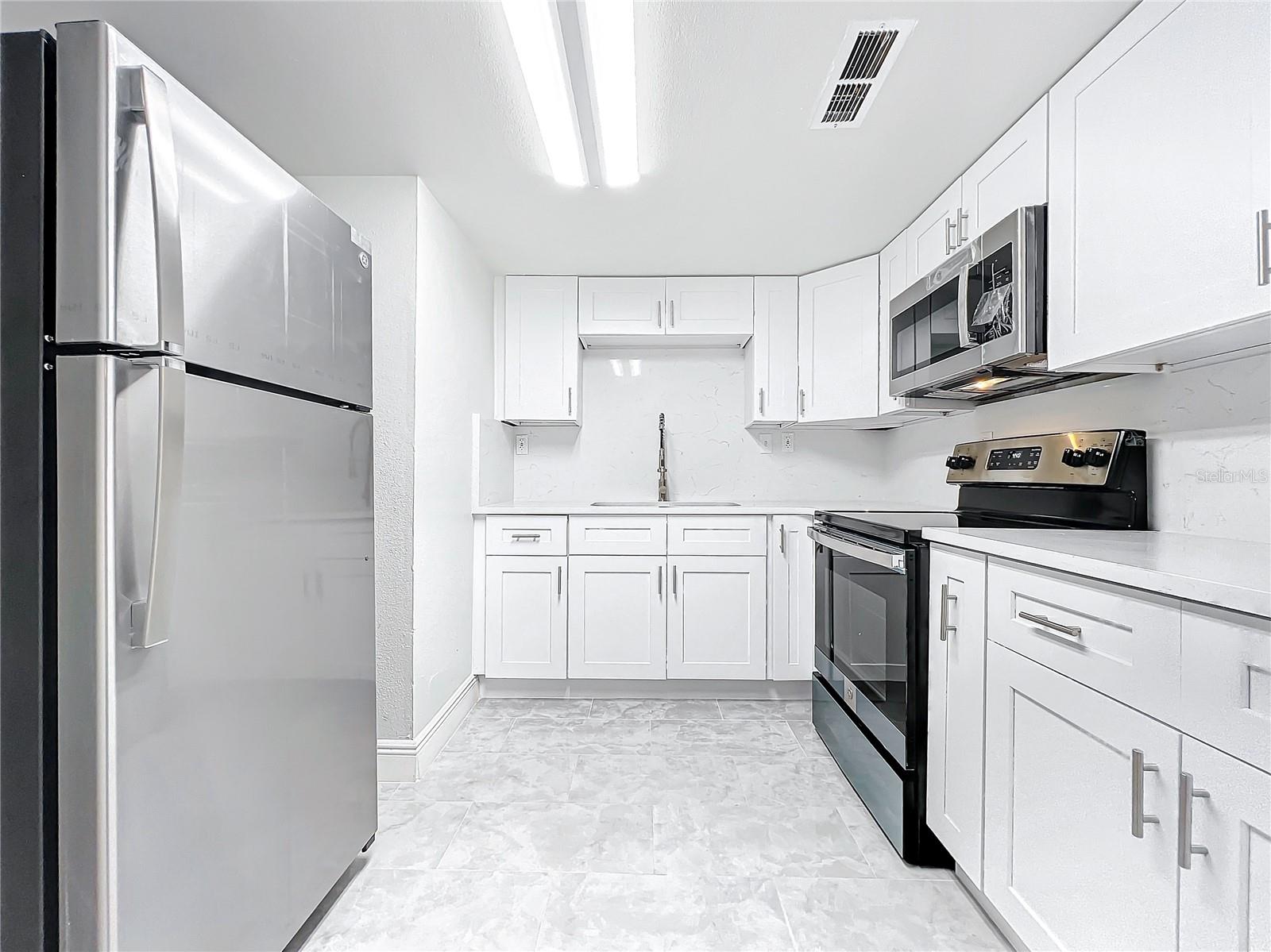 802 SKY LAKE CIR #C, ORLANDO, FL — photo 10