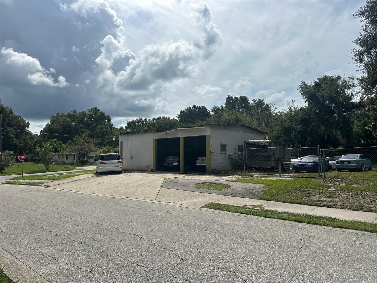 800 S ADELLE AVE, DELAND, FL