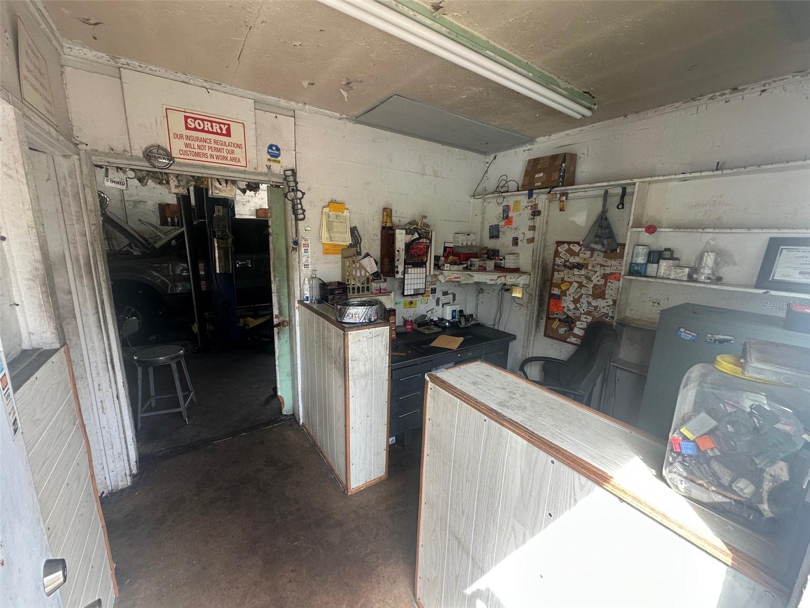 800 S ADELLE AVE, DELAND, FL — photo 4