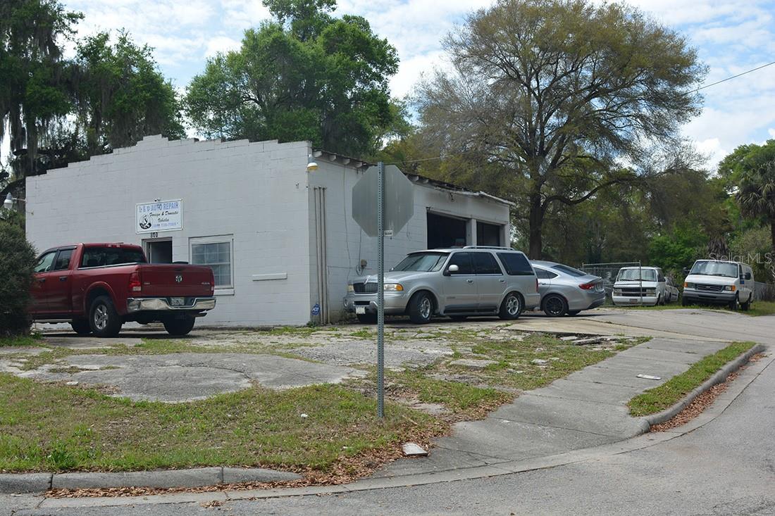 800 S ADELLE AVE, DELAND, FL — photo 11