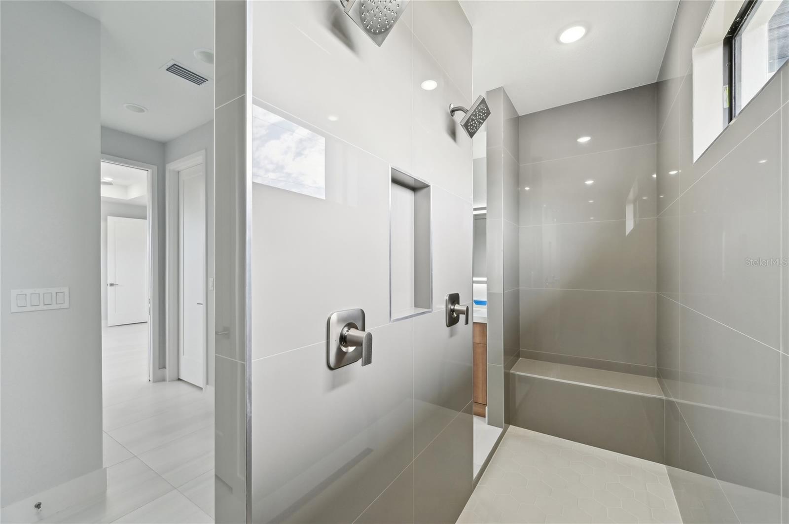 9516 PRESIDENT CIR, PORT CHARLOTTE, FL — photo 19
