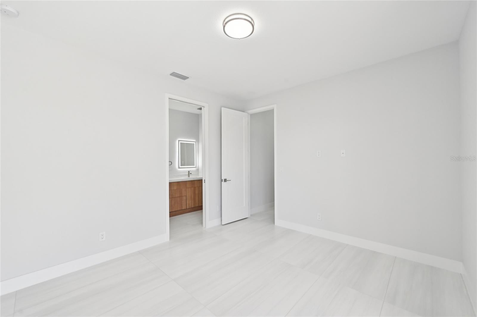 9516 PRESIDENT CIR, PORT CHARLOTTE, FL — photo 25