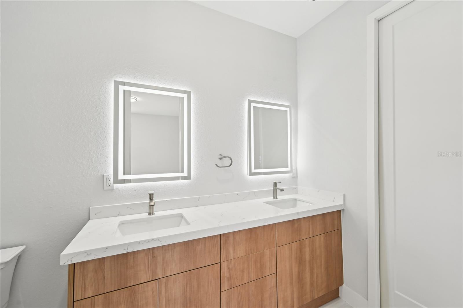 9516 PRESIDENT CIR, PORT CHARLOTTE, FL — photo 28