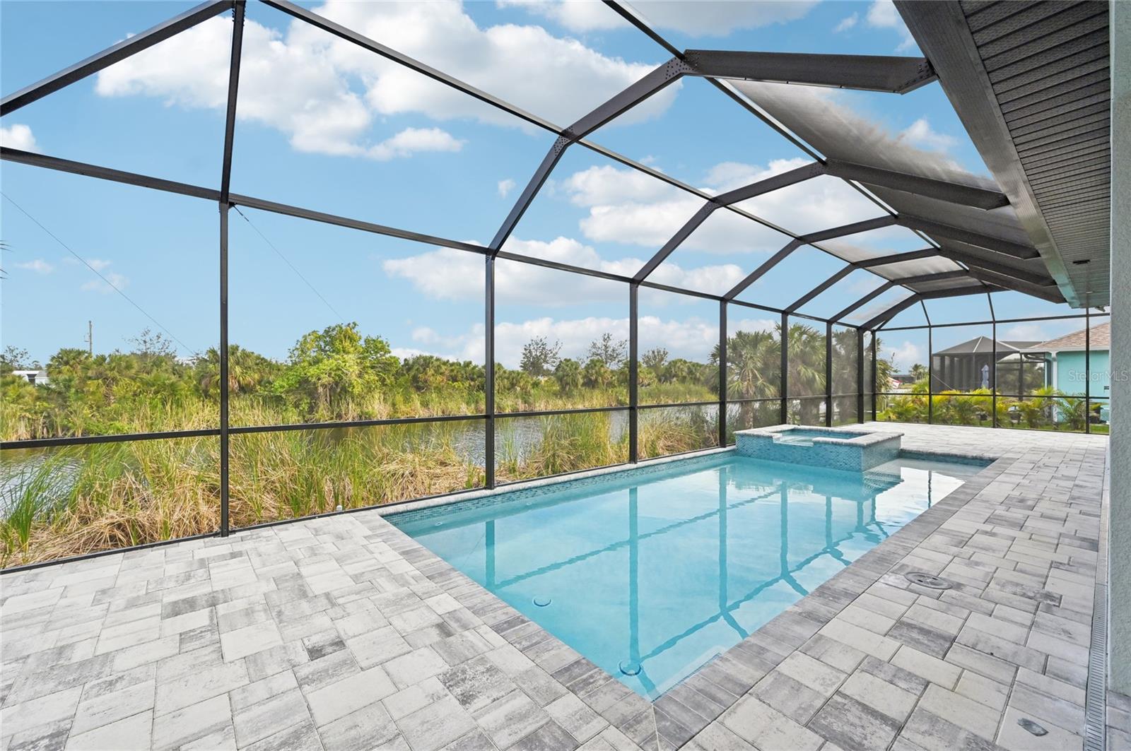 9516 PRESIDENT CIR, PORT CHARLOTTE, FL — photo 37