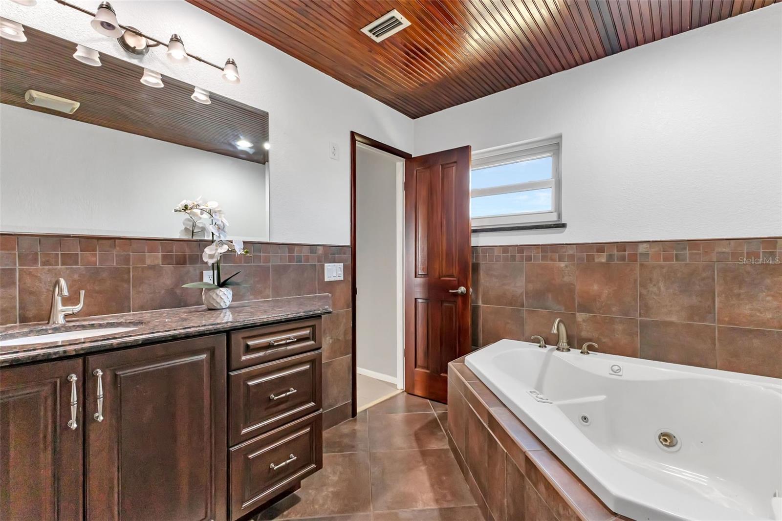 155 MORGAN LN SE, PORT CHARLOTTE, FL — photo 17
