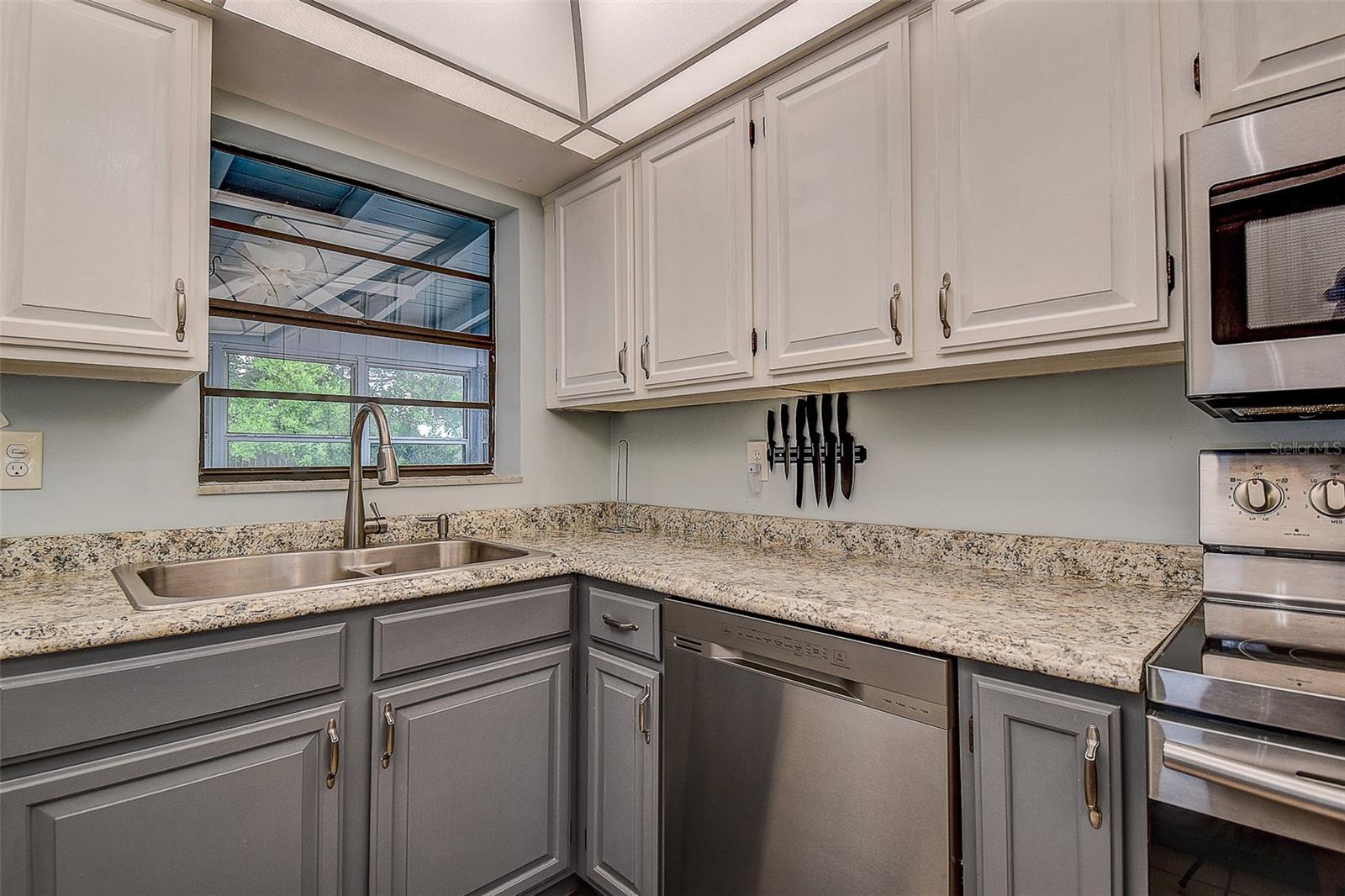 6237 DALTON ST, SPRING HILL, FL — photo 3
