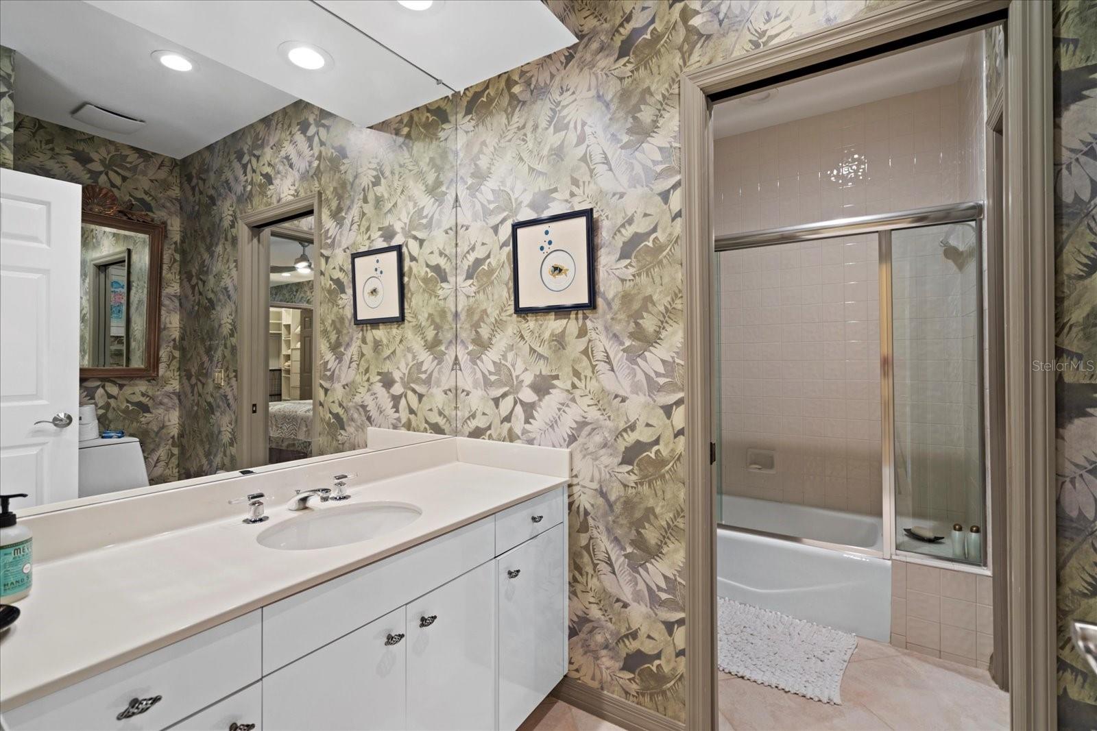 2254 HARBOUR COURT DR, LONGBOAT KEY, FL — photo 91