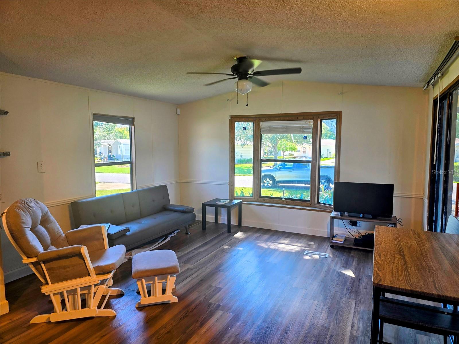 615 NE COTTAGE PARK LN, LEESBURG, FL — photo 12