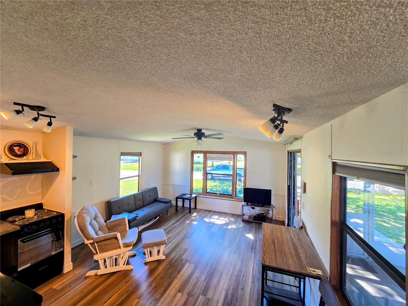 615 NE COTTAGE PARK LN, LEESBURG, FL — photo 23