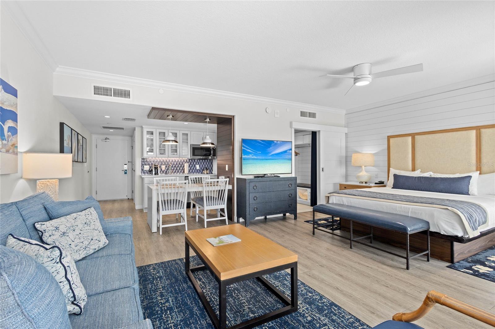 230 SANDS POINT RD #3205, LONGBOAT KEY, FL — photo 16