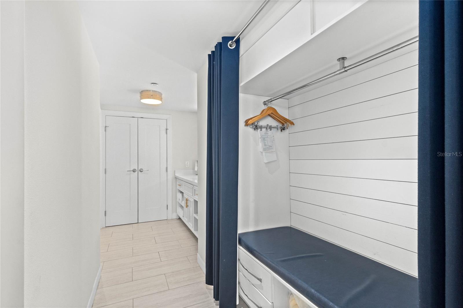 230 SANDS POINT RD #3205, LONGBOAT KEY, FL — photo 17