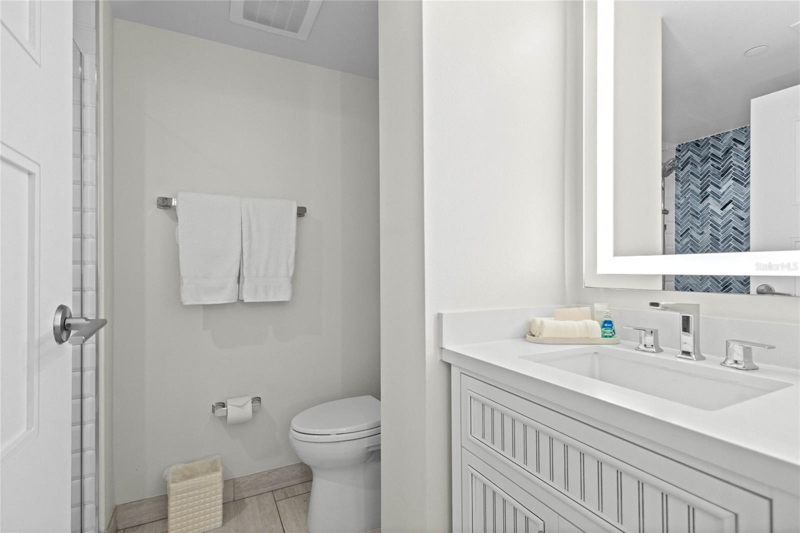 230 SANDS POINT RD #3205, LONGBOAT KEY, FL — photo 19