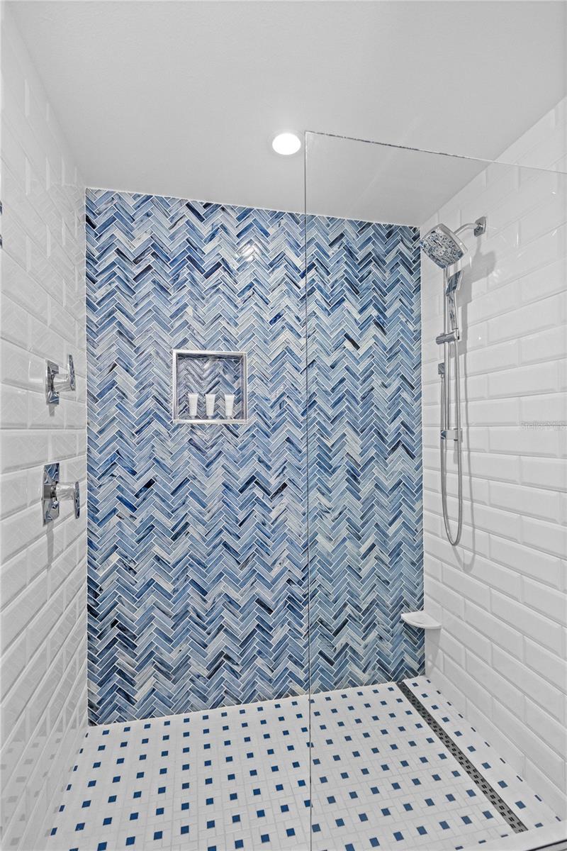 230 SANDS POINT RD #3205, LONGBOAT KEY, FL — photo 20