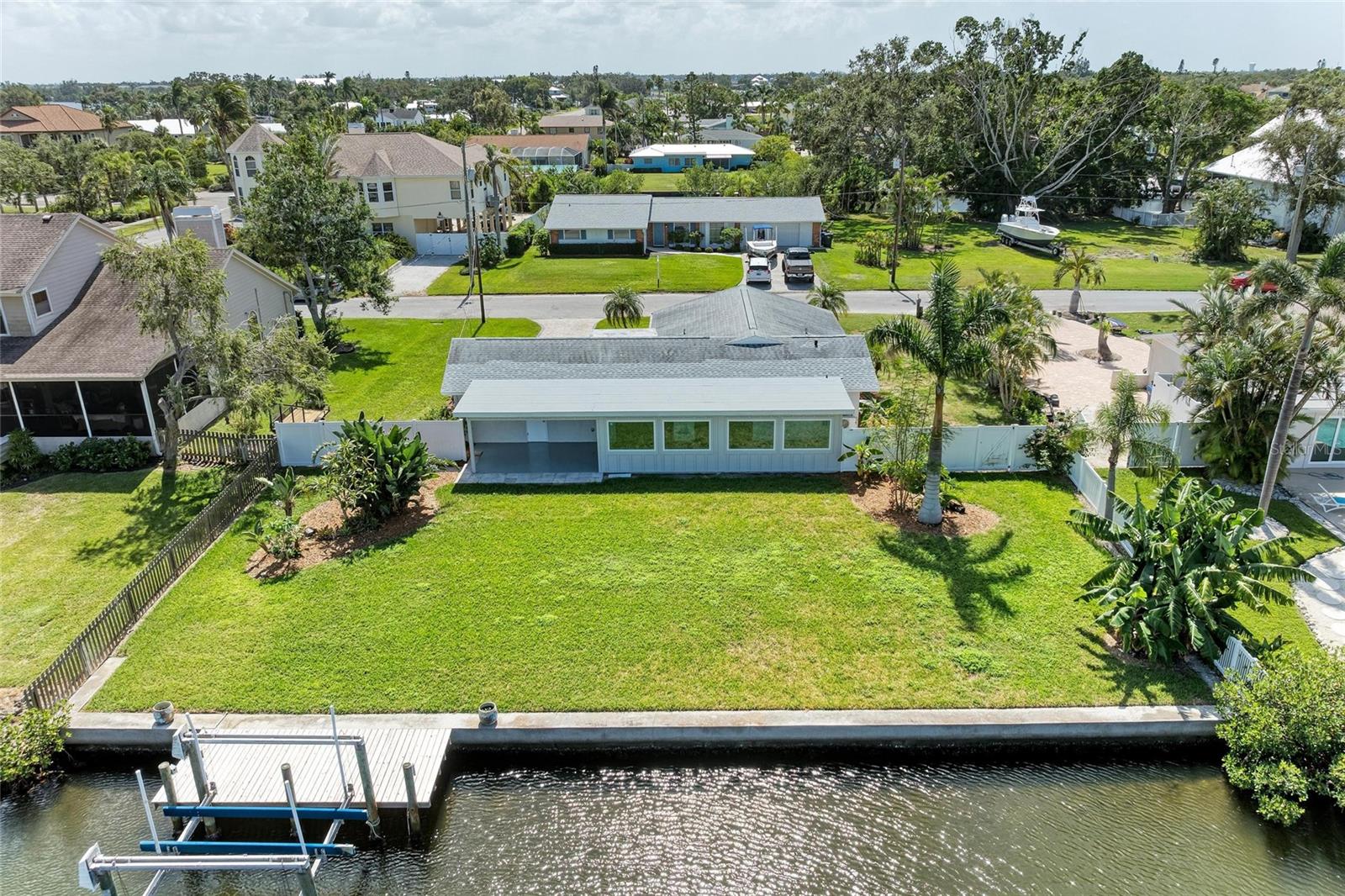 4412 DOLPHIN LN, PALMETTO, FL